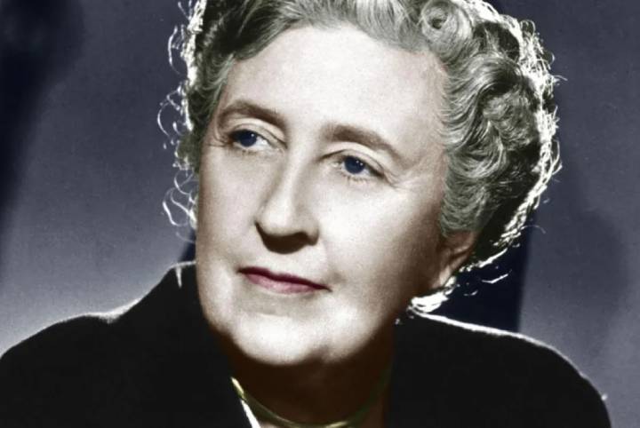 Agatha Christie'nin sonradan renklendirilmiş bir fotoğrafı