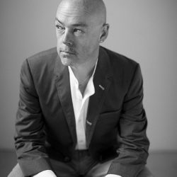 John Boyne'un Bir Fotoğrafı